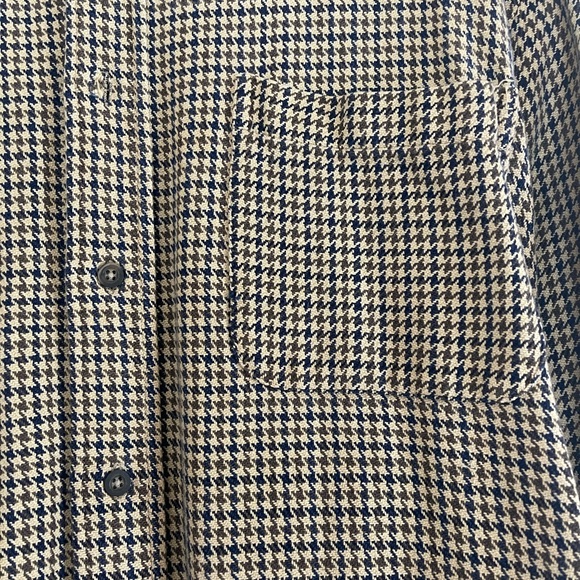 Men’s Button Up - Picture 2 of 5